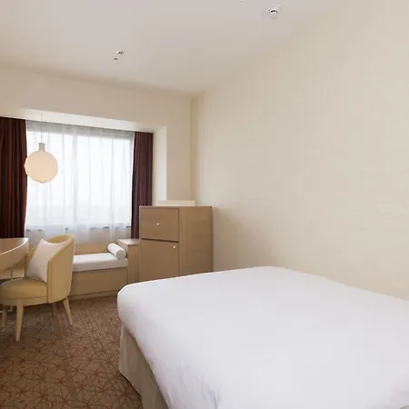 Keio Plaza Hotel Sapporo Exterior photo A single room at the hotel
